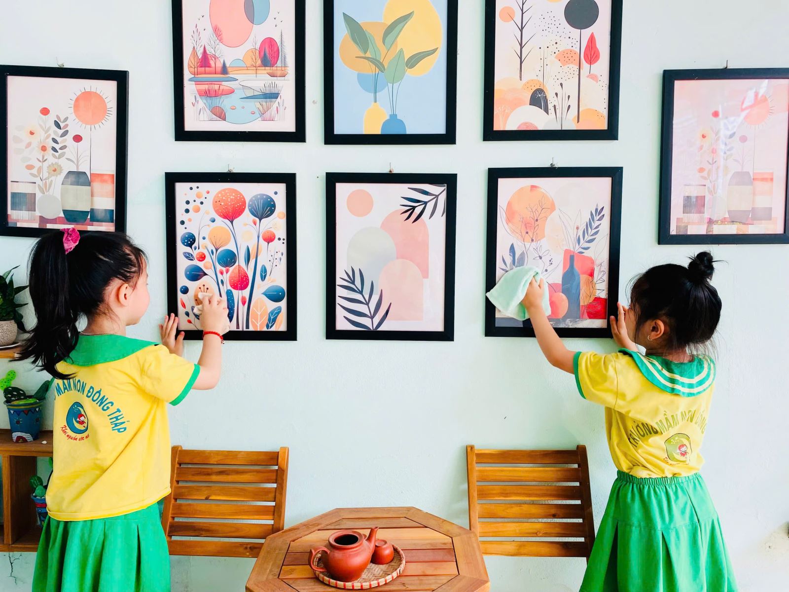 LỚP 5 TUỔI A4 VỆ SINH MÔI TRƯỜNG LỚP HỌC 